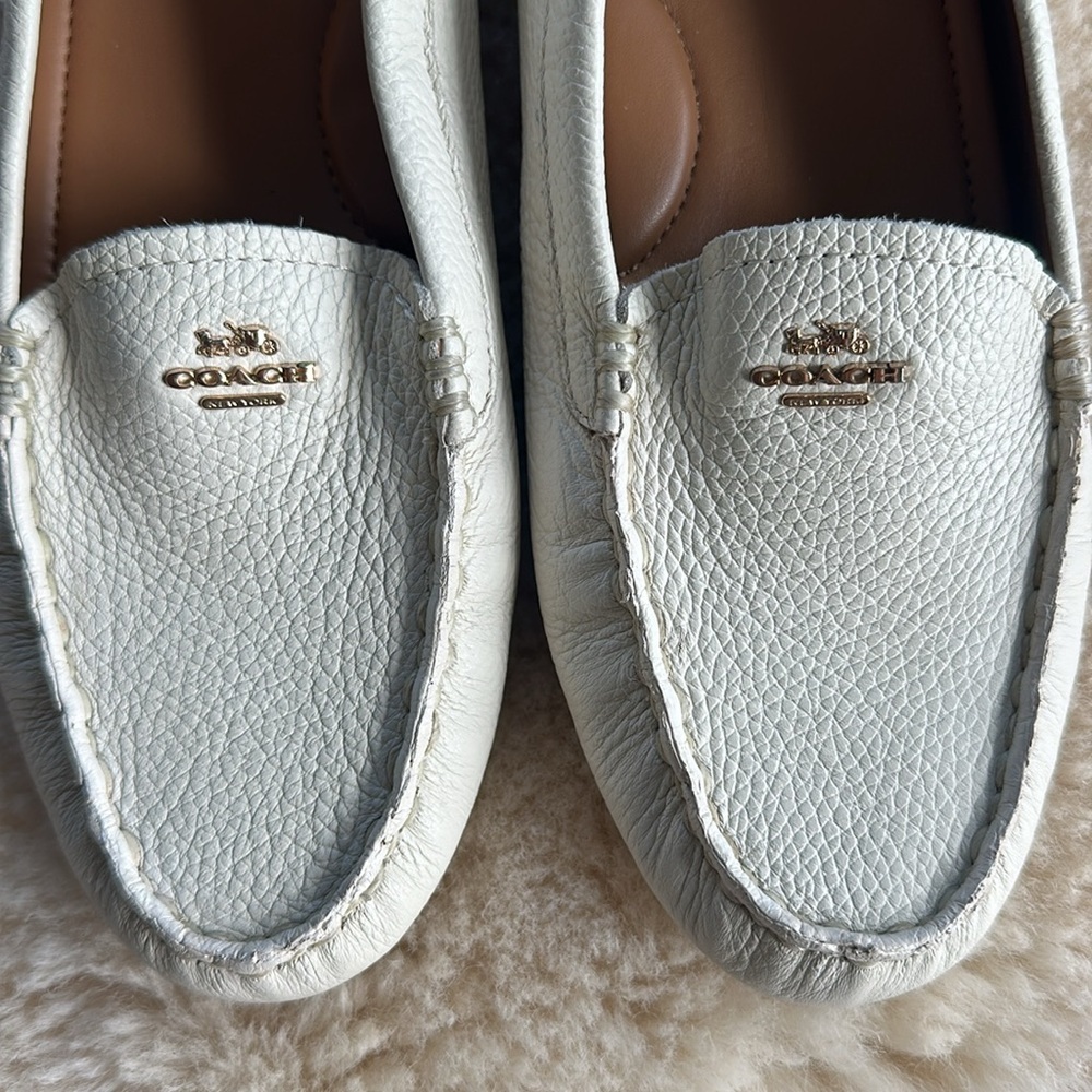 Coach White Pebbled Leather Driver Loafers with Gold Logo